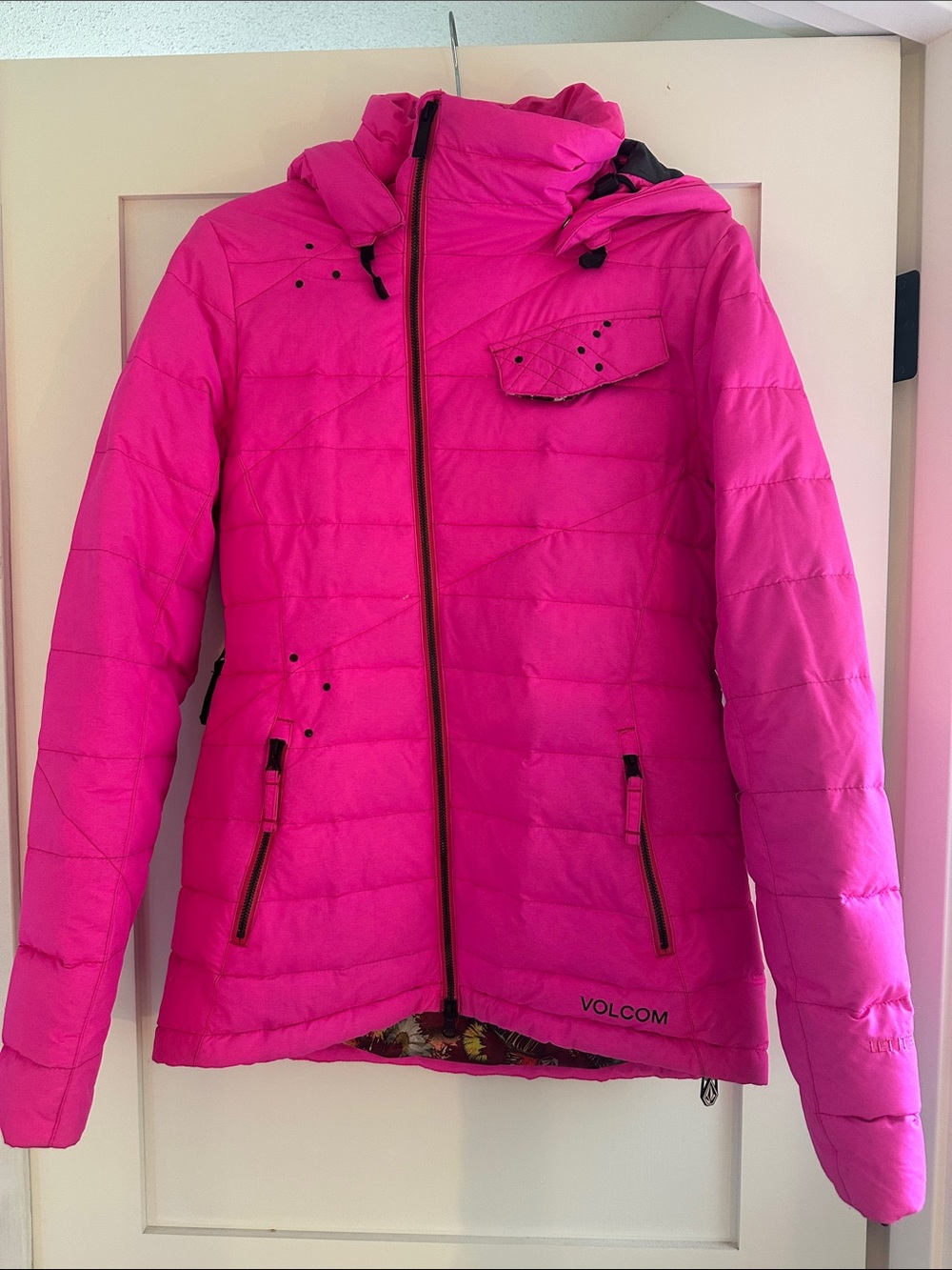 Volcom Hot Pink Quilted Hooded Ski Jacket size small